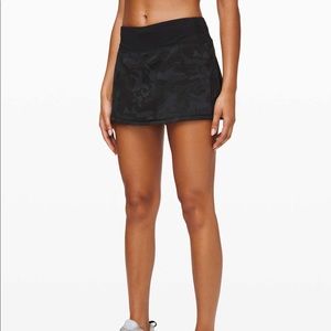 Lululemon black CAMO skirt
